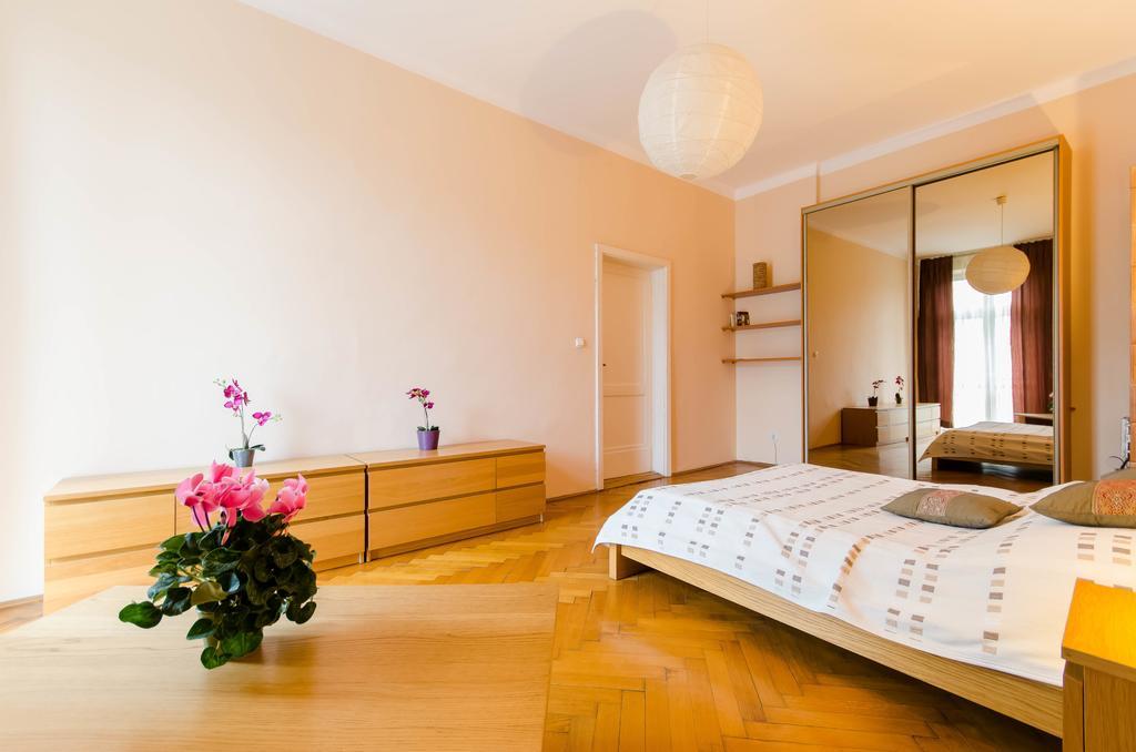 Fantasia Apartments คราคูฟ ภายนอก รูปภาพ